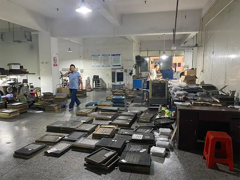 strap prodction line